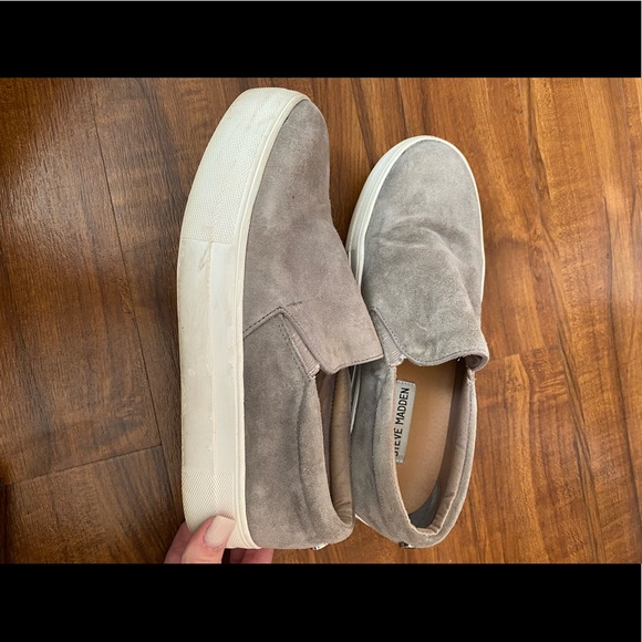 STEVE MADDEN gray suede slip ons size 6.5! - Picture 1 of 3